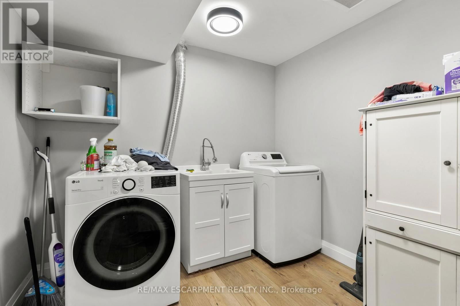 87 OWEN PLACE Image 30