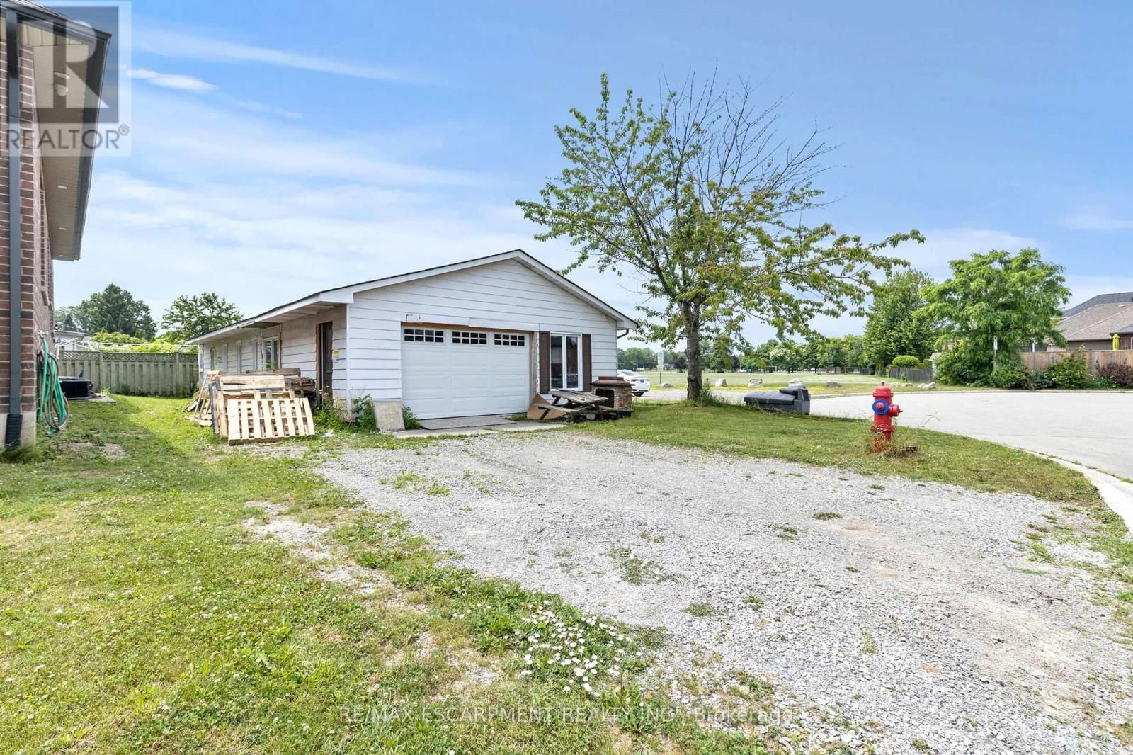 87 OWEN PLACE Image 32