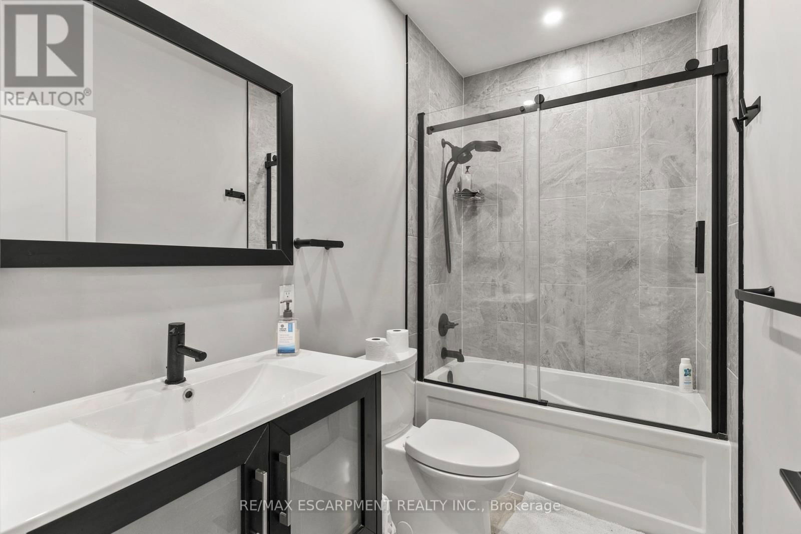 87 OWEN PLACE Image 7