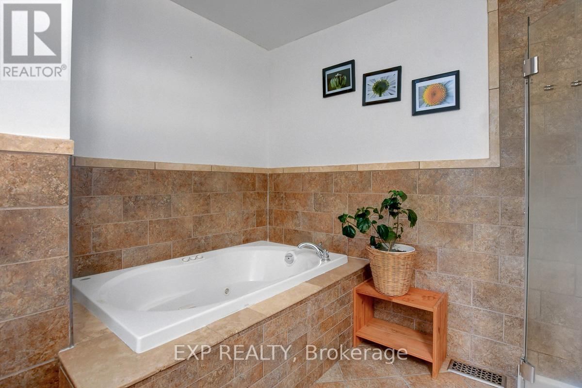 228 HIDDEN MEADOW AVENUE Image 33