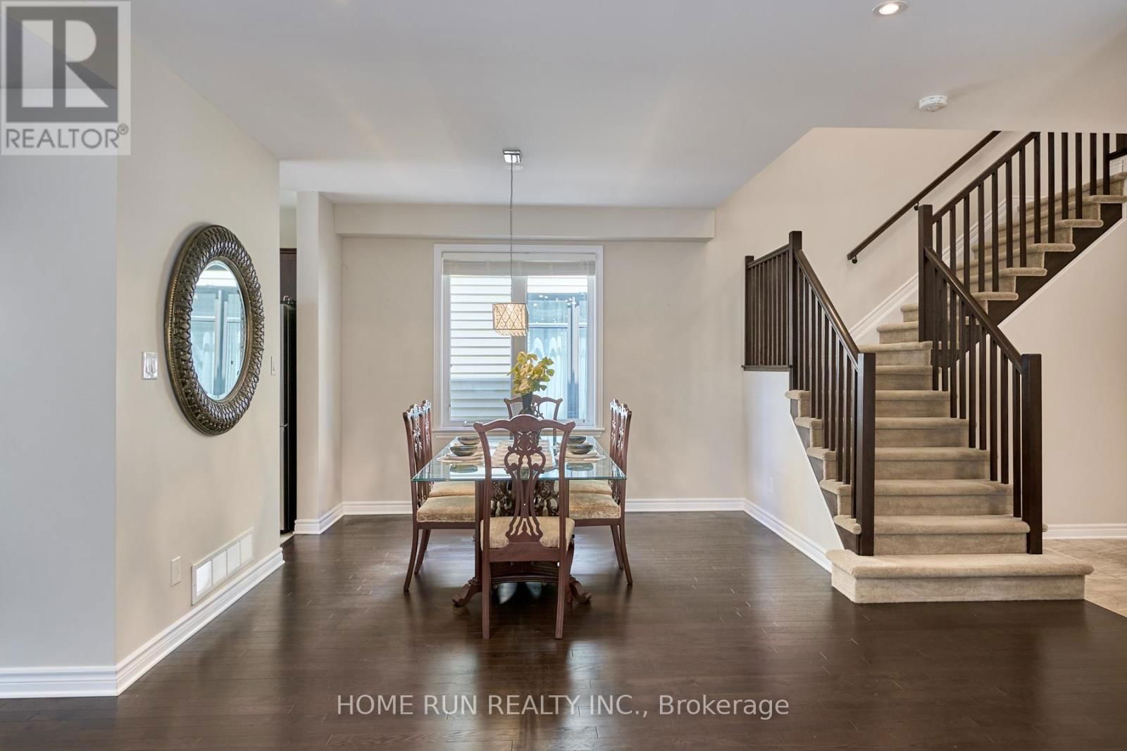 350 HALIBURTON HEIGHTS Image 17