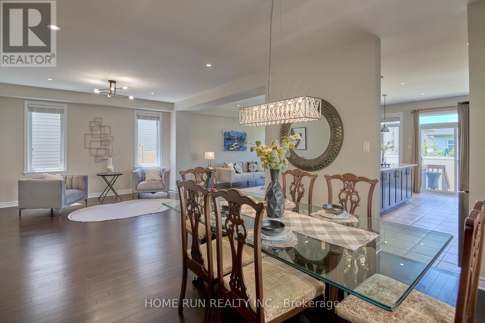 350 HALIBURTON HEIGHTS Image 18