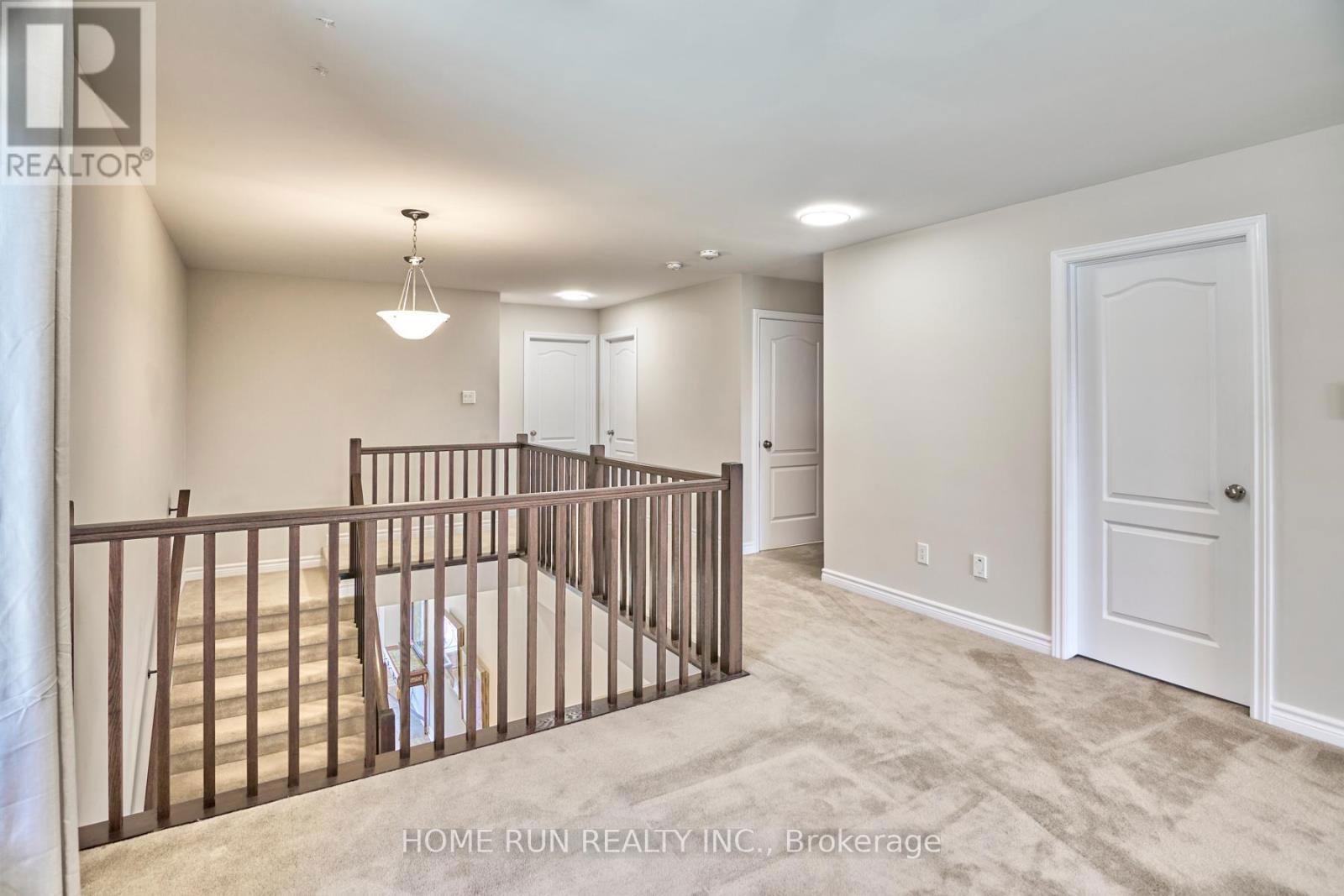 350 HALIBURTON HEIGHTS Image 22