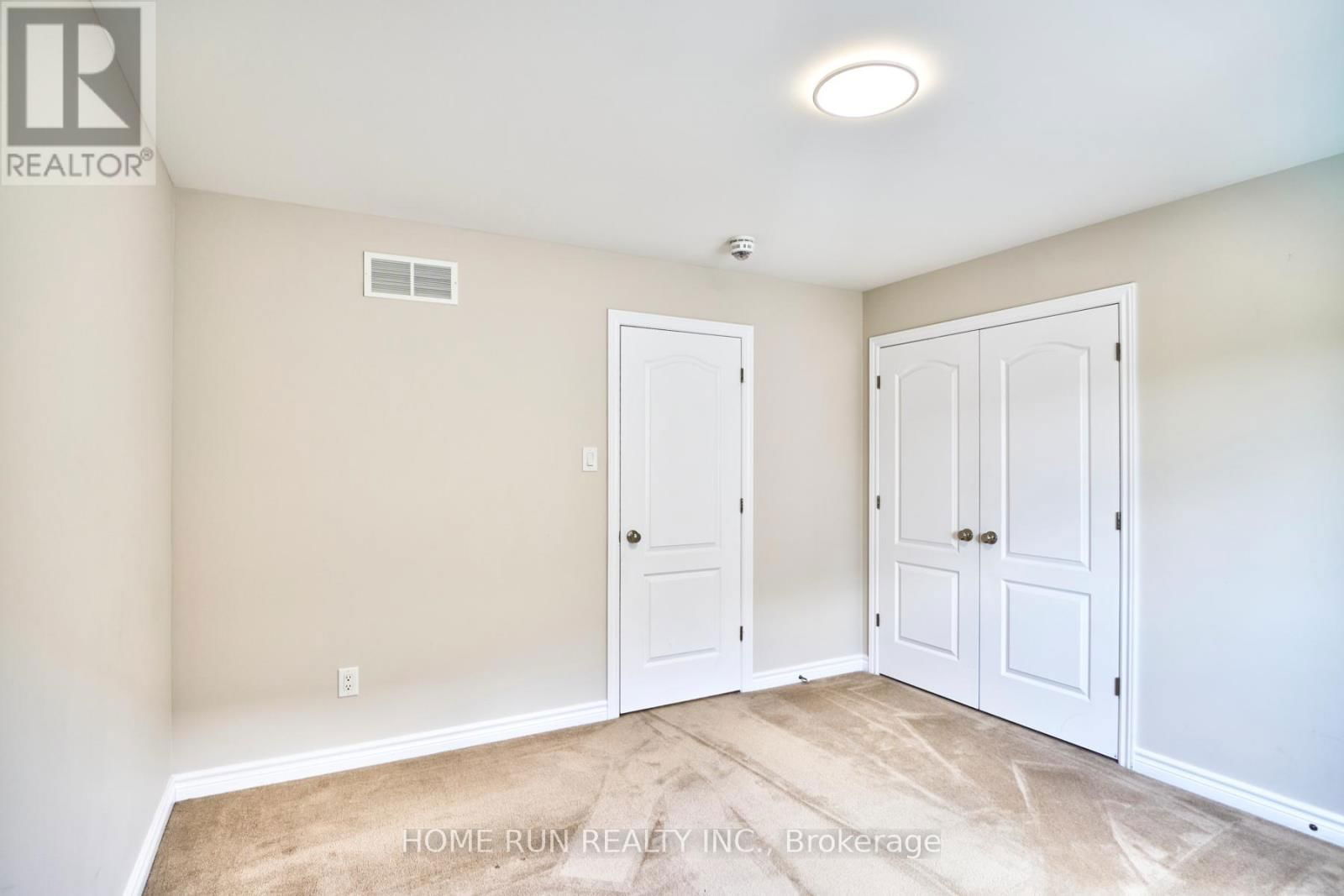 350 HALIBURTON HEIGHTS Image 33