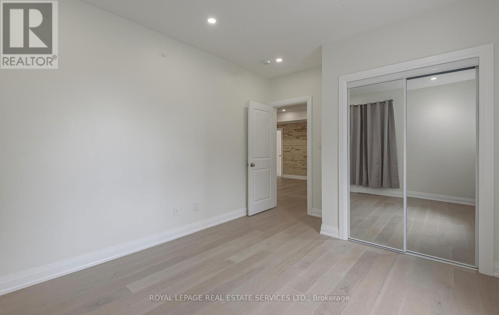 631 LAWRENCE STREET Image 13