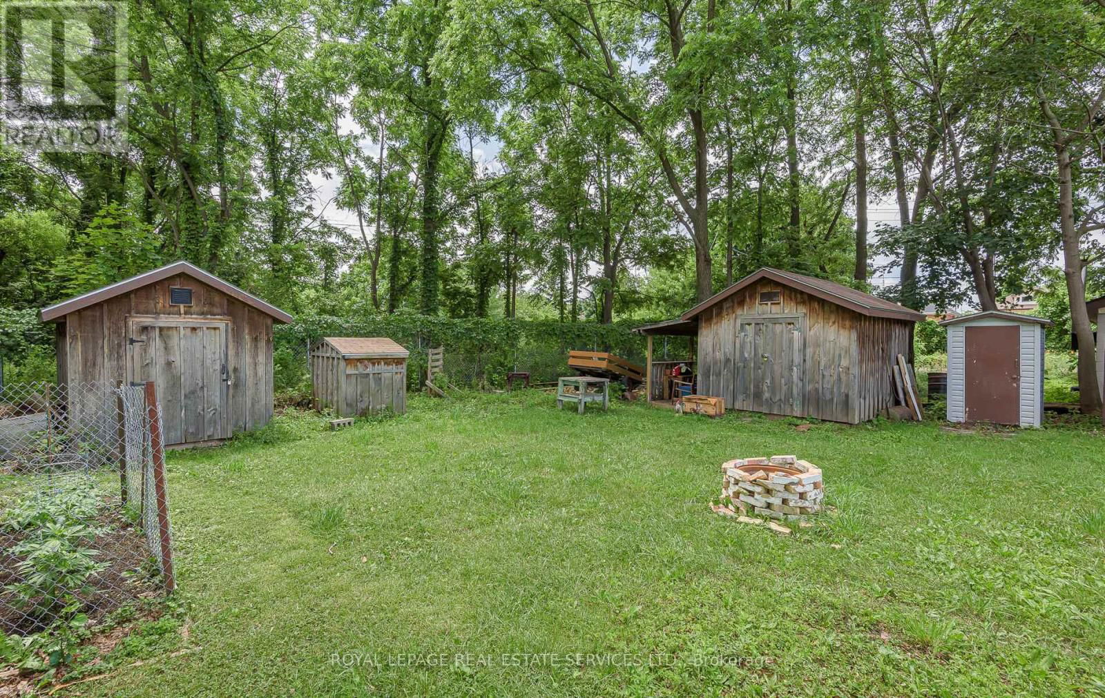 631 LAWRENCE STREET Image 23