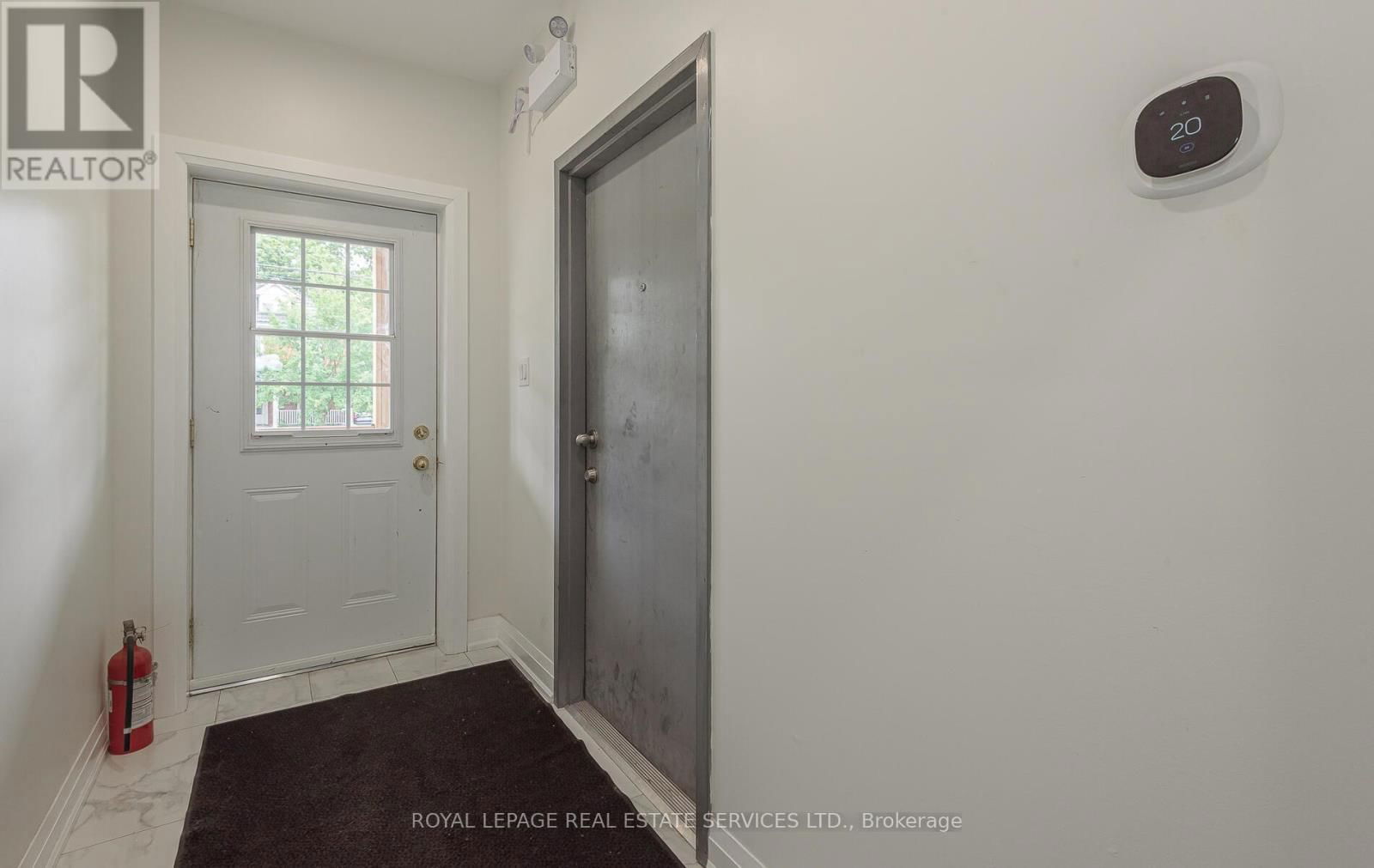 631 LAWRENCE STREET Image 3