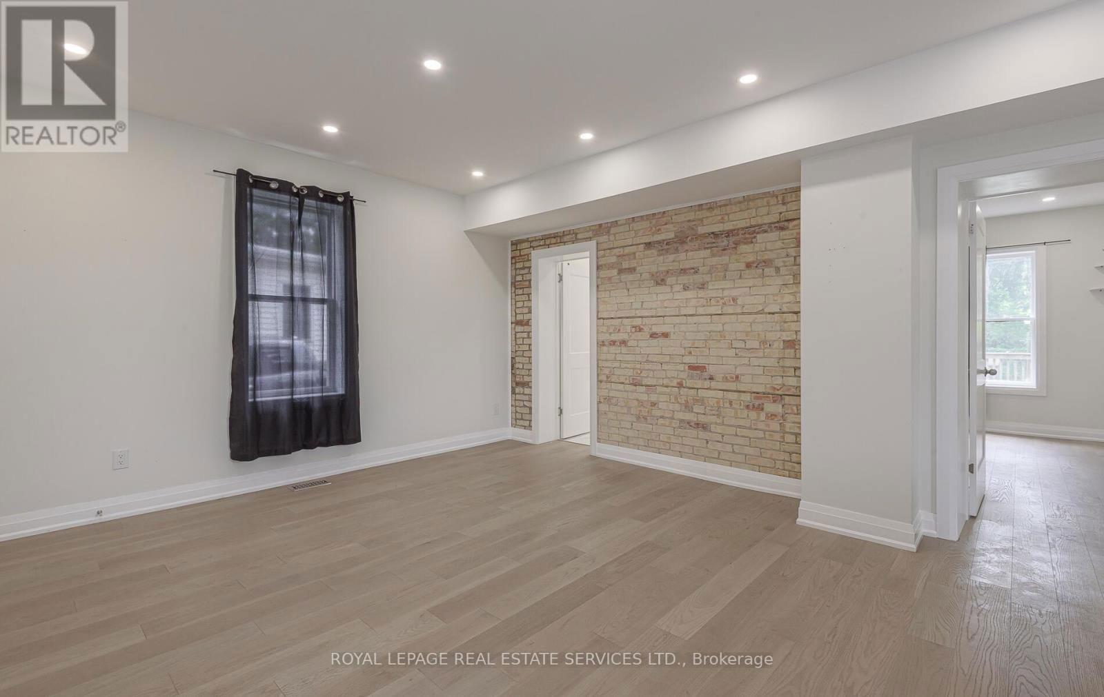 631 LAWRENCE STREET Image 6