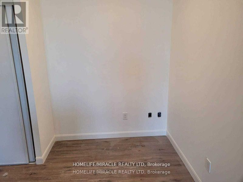 314 - 7 ERIE AVENUE Image 13