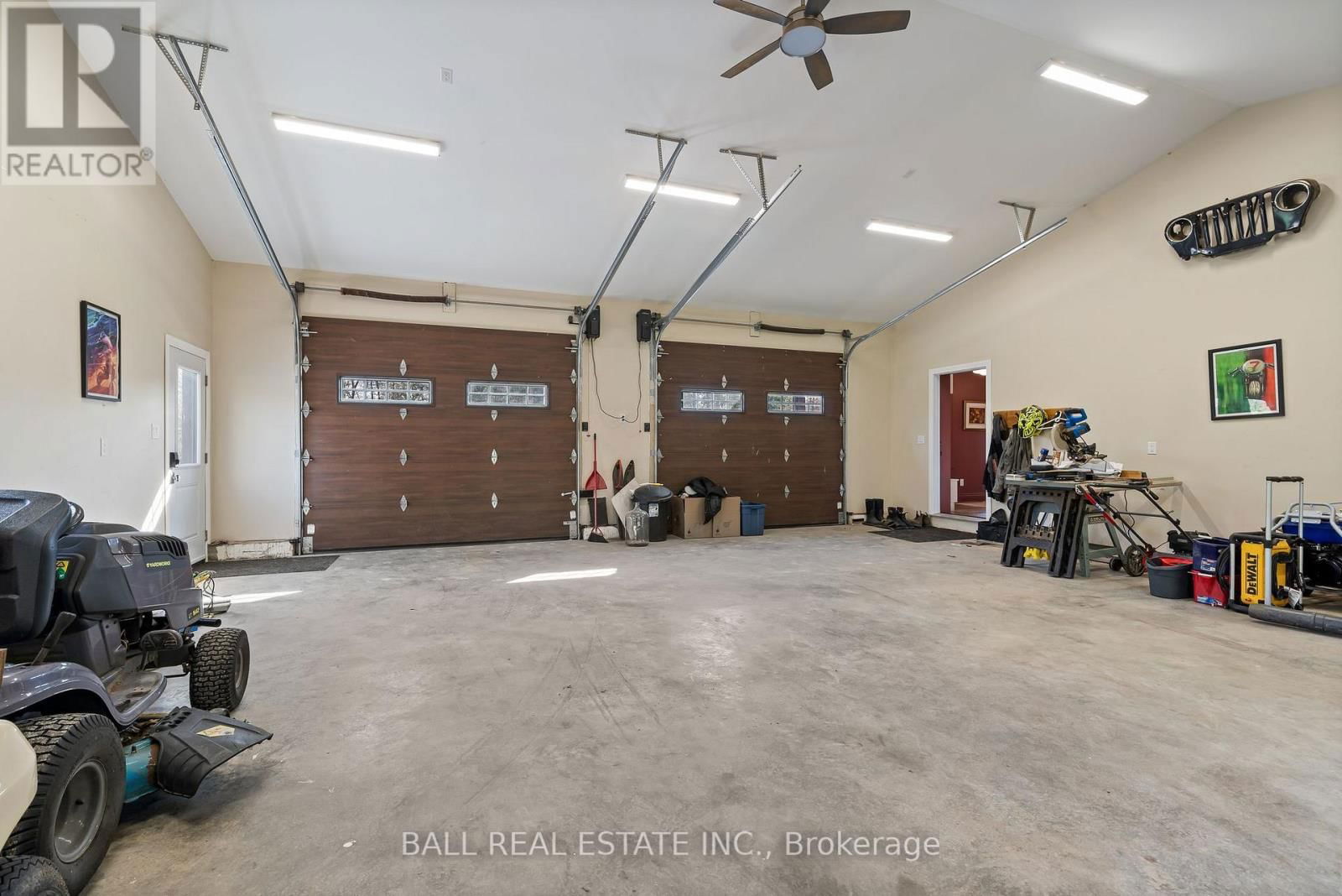 201 NORTHERN AVENUE Image 32