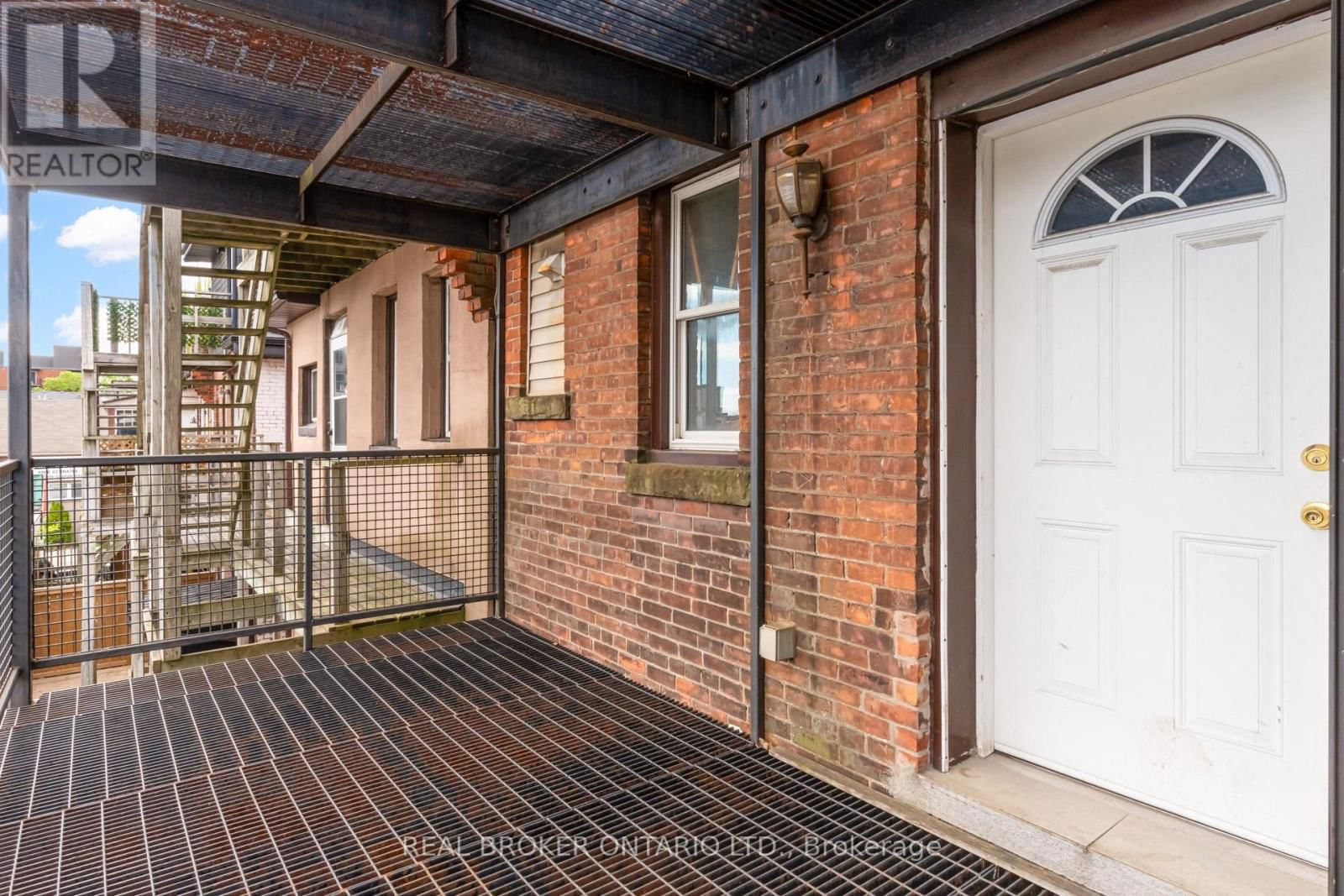 55 YOUNG STREET Image 36
