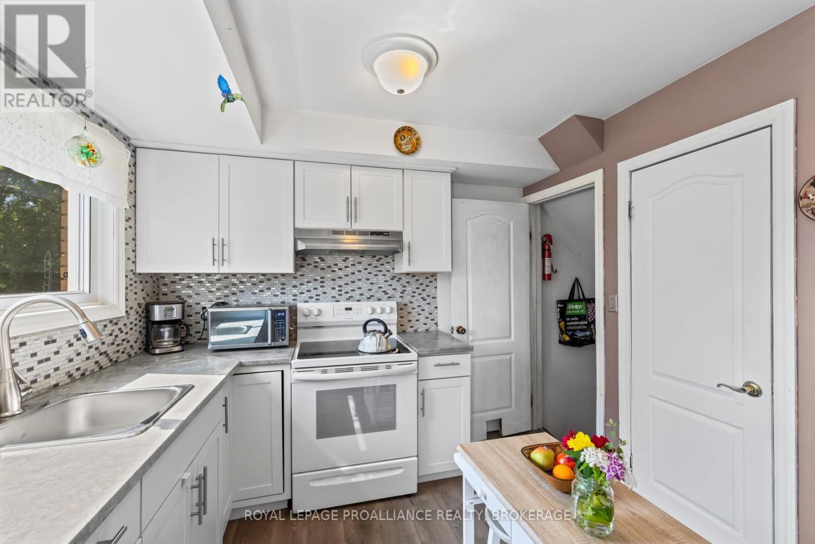 139 FORD STREET Image 10