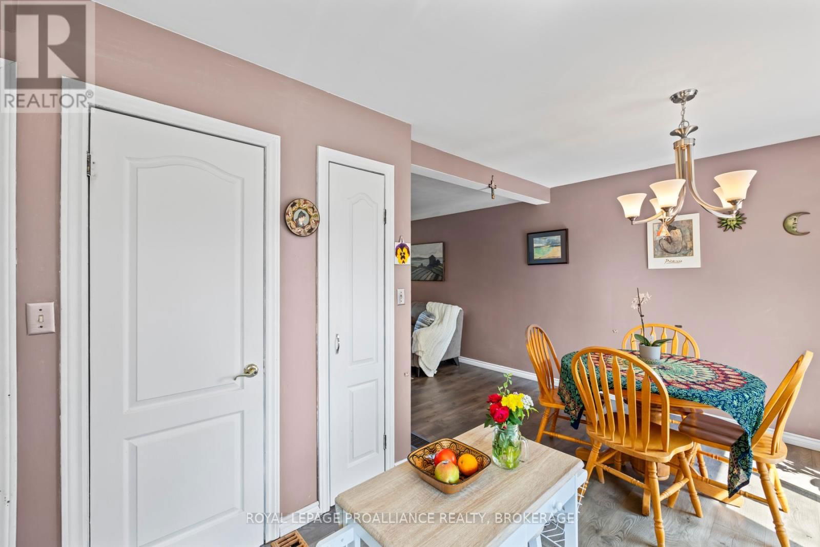 139 FORD STREET Image 12