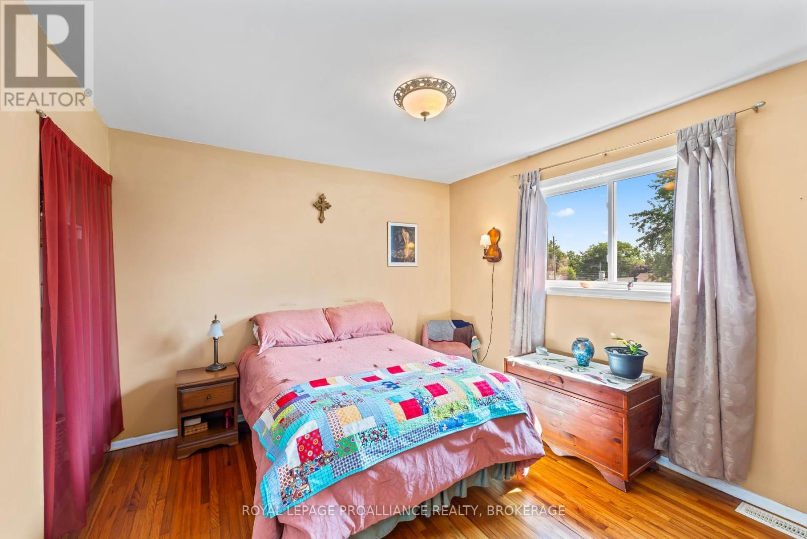 139 FORD STREET Image 15