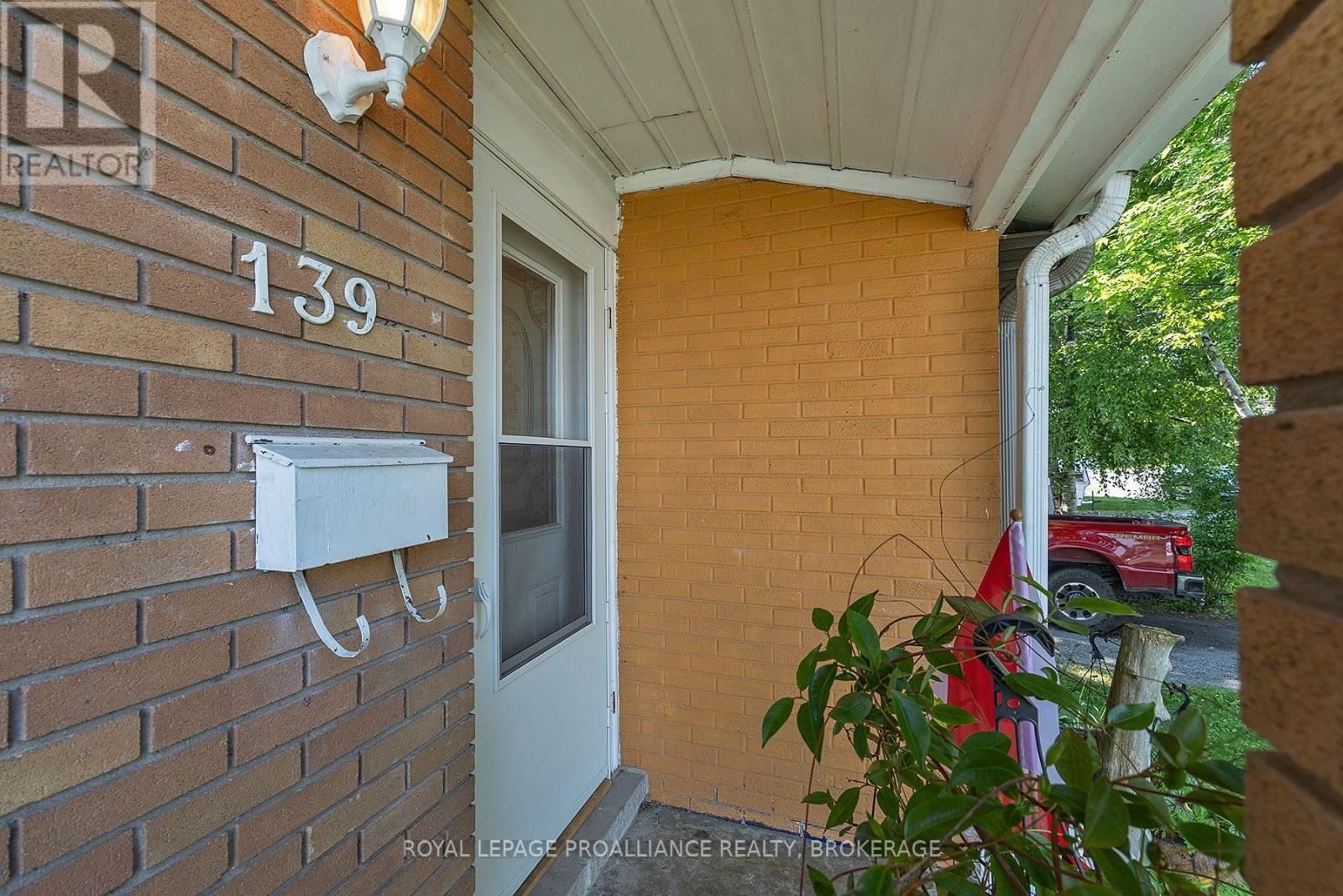 139 FORD STREET Image 3
