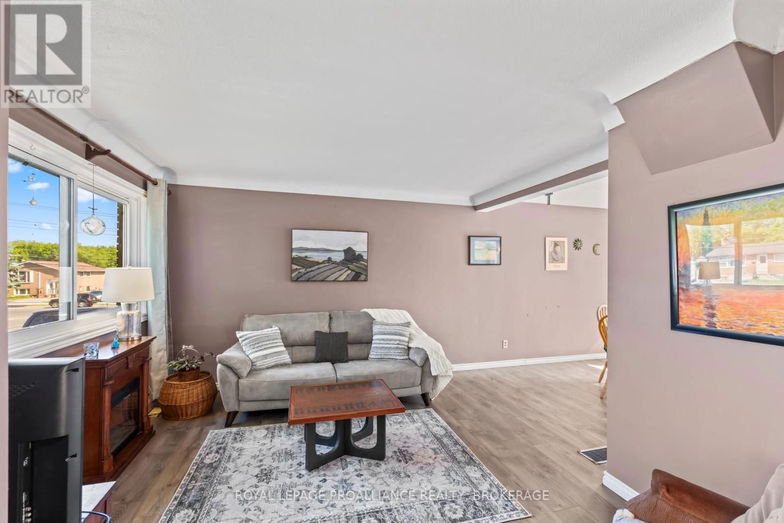 139 FORD STREET Image 4