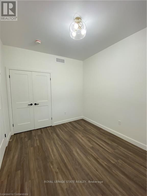 Upper - 176 QUEENSDALE AVENUE EAST Image 30