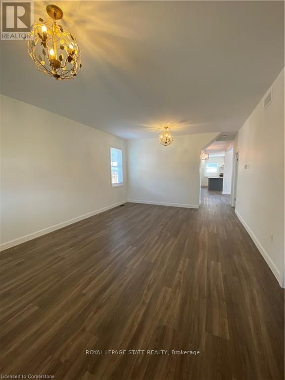 Upper - 176 QUEENSDALE AVENUE EAST Image 31