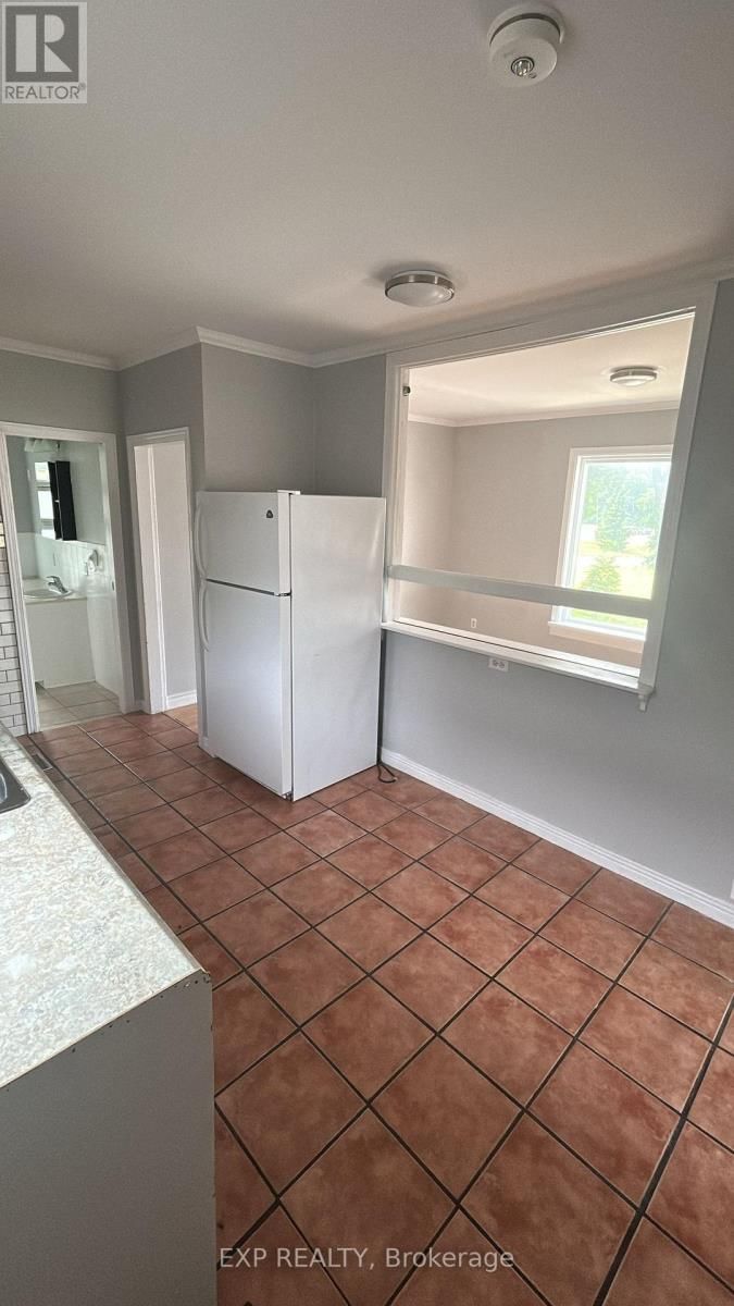 553 QUEBEC STREET Image 6