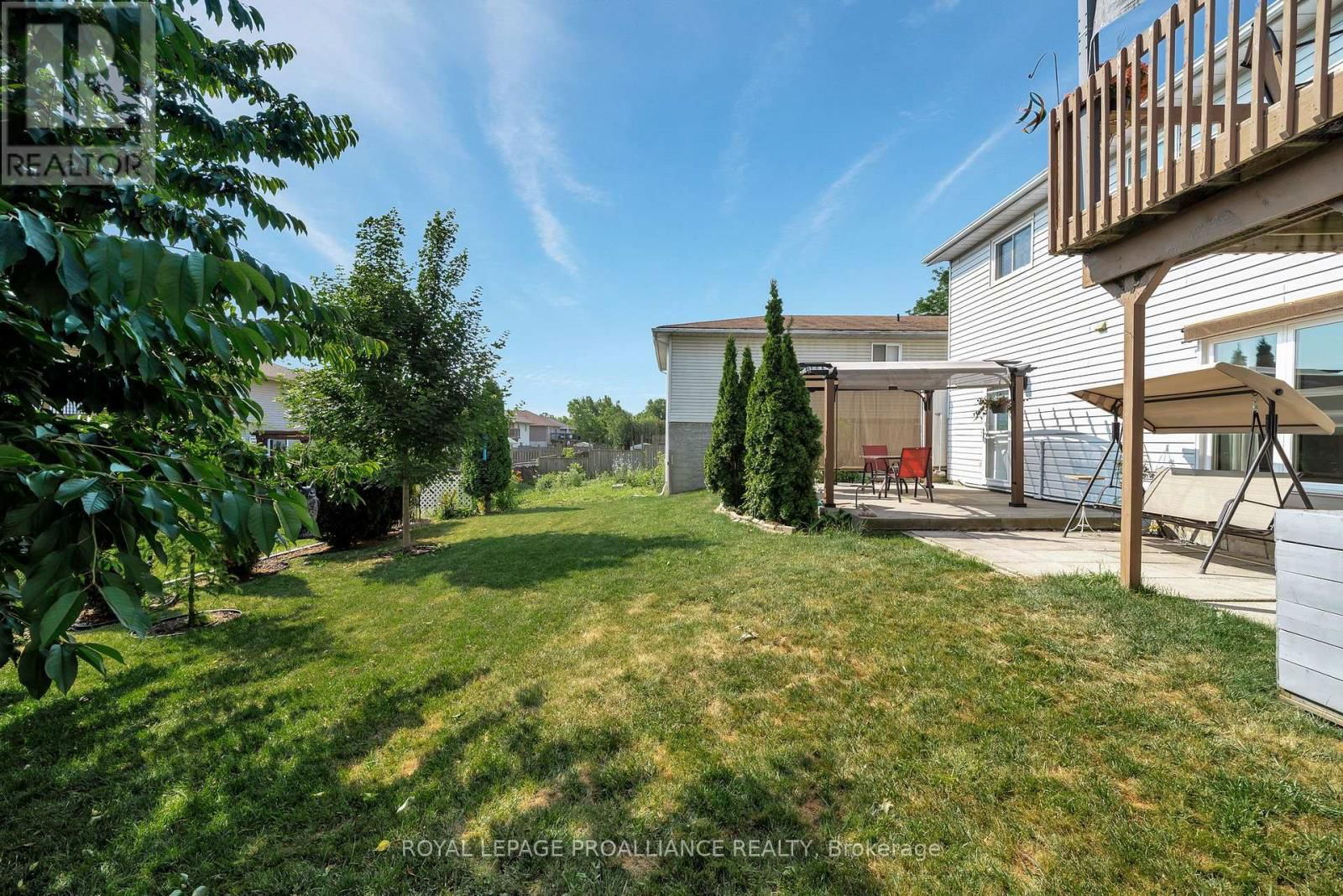 119 UNIVERSITY AVENUE Image 41