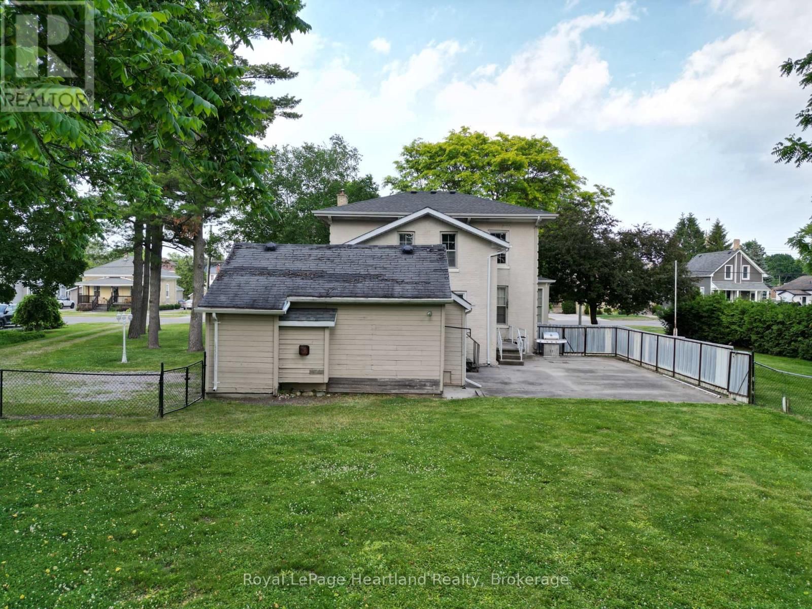 231 WILLIAM STREET Image 14