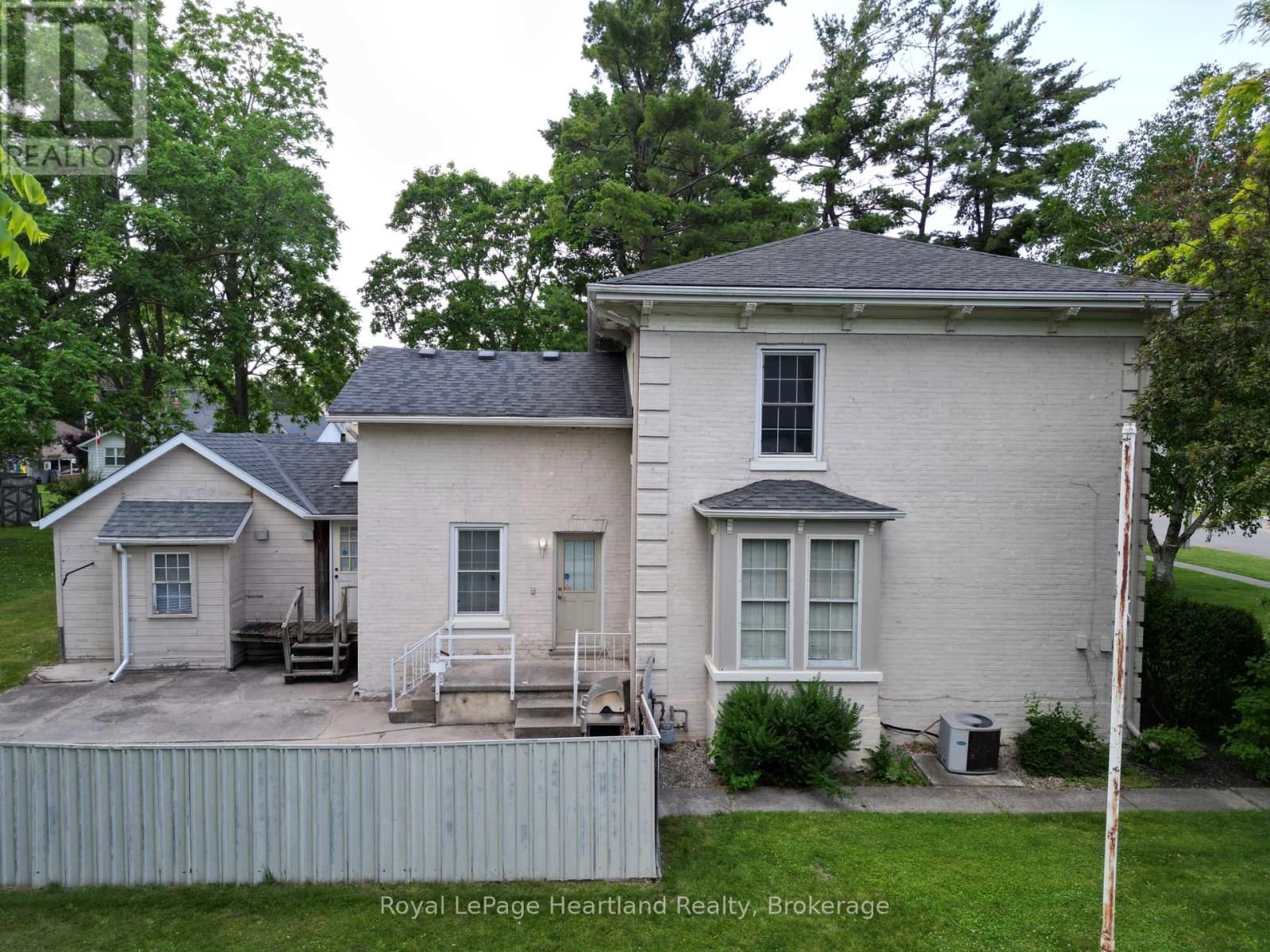 231 WILLIAM STREET Image 17