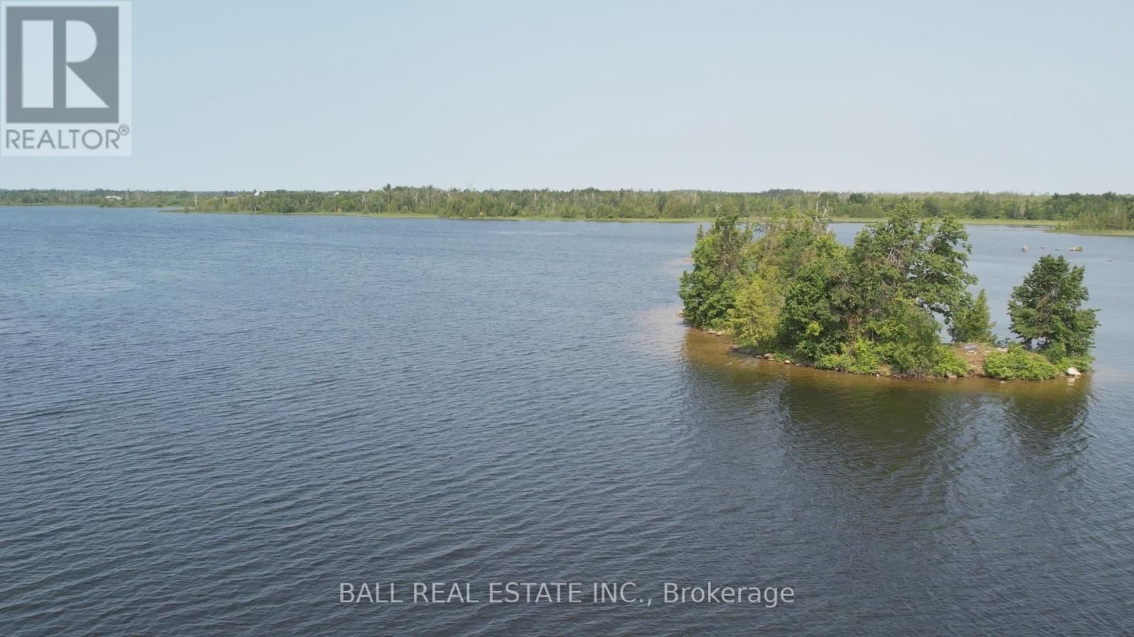 PT LT 1 CON 5 ISLAND Image 7