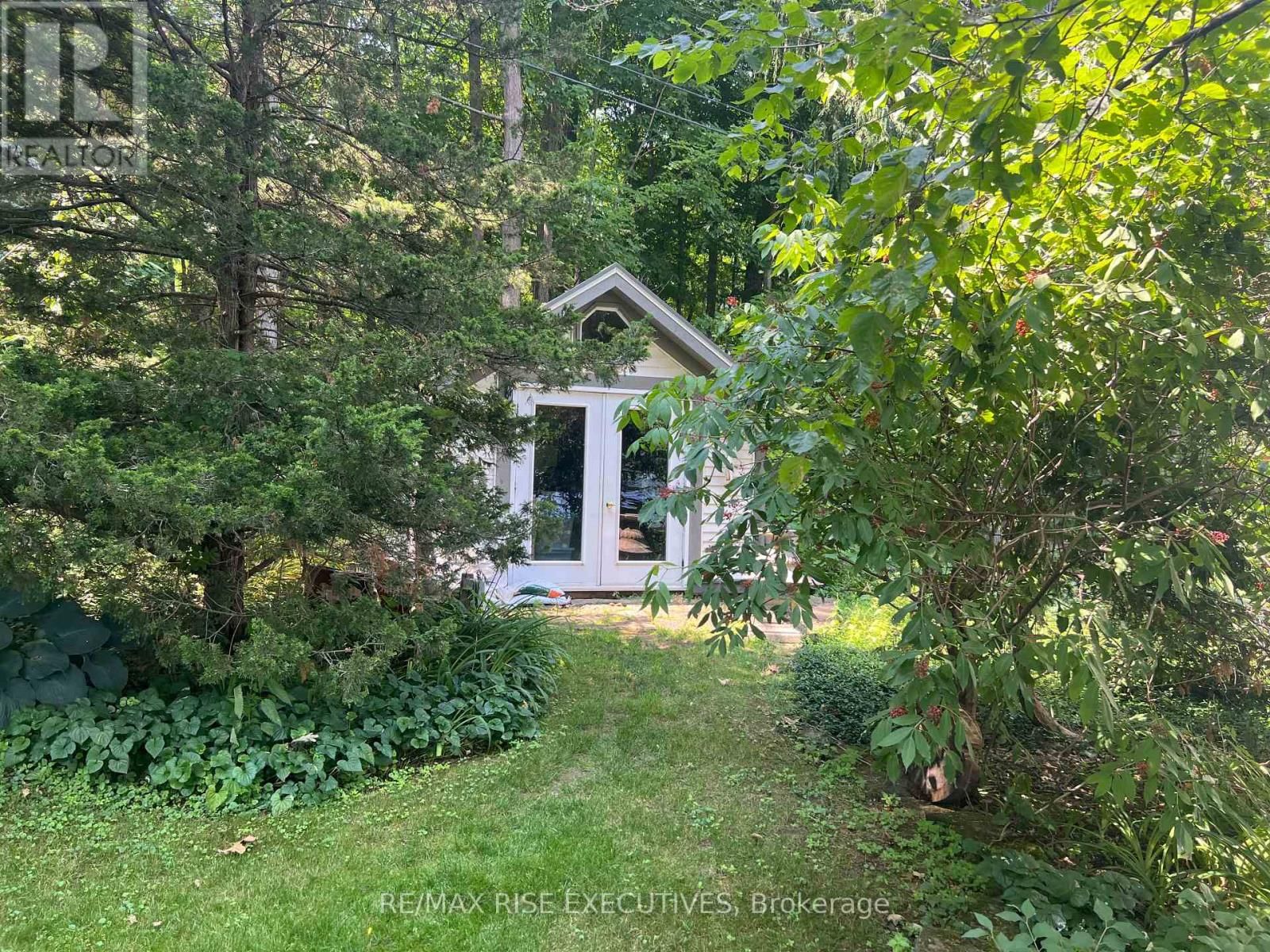 105 FRASER LANE Image 21