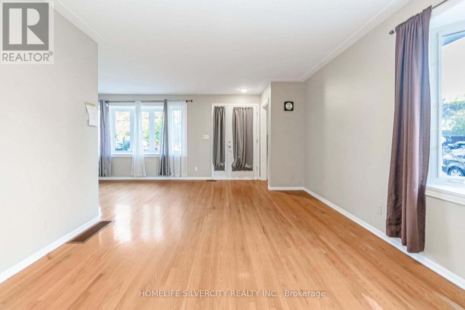 35 LYNN PARK AVENUE Image 17