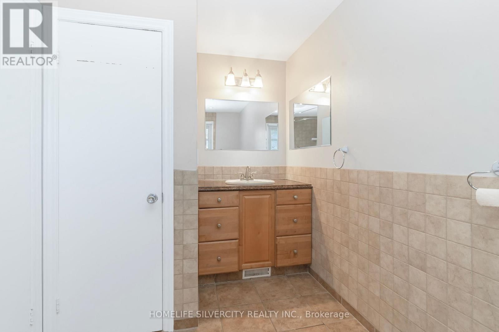 35 LYNN PARK AVENUE Image 22