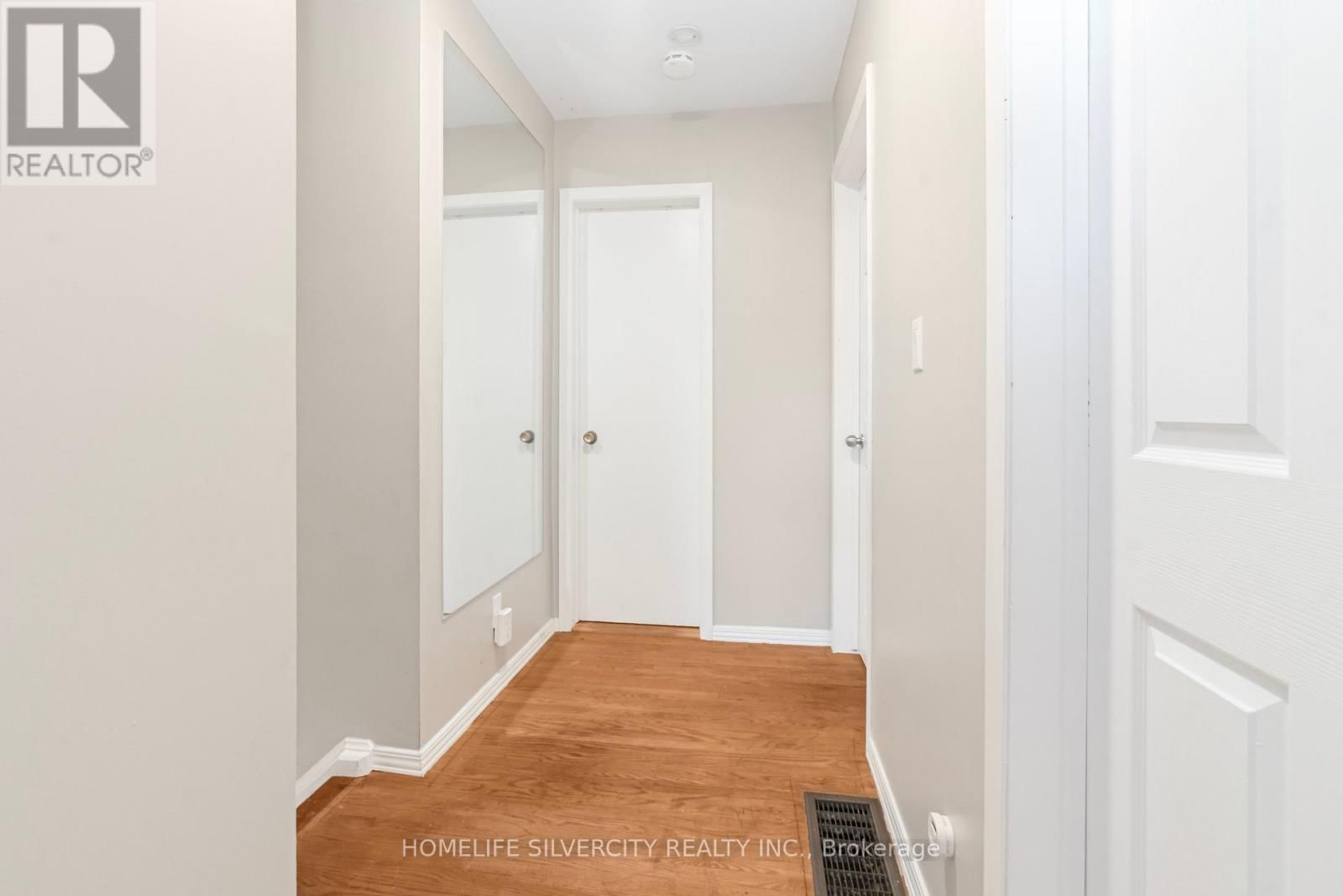 35 LYNN PARK AVENUE Image 24