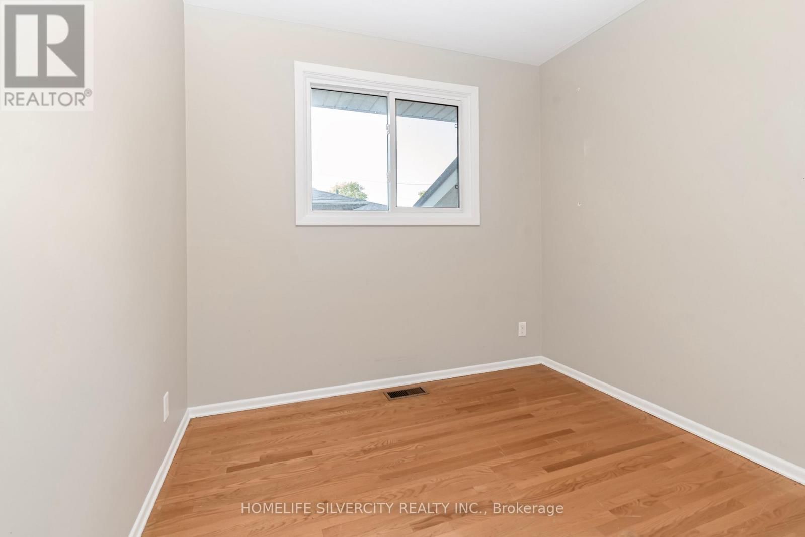 35 LYNN PARK AVENUE Image 26