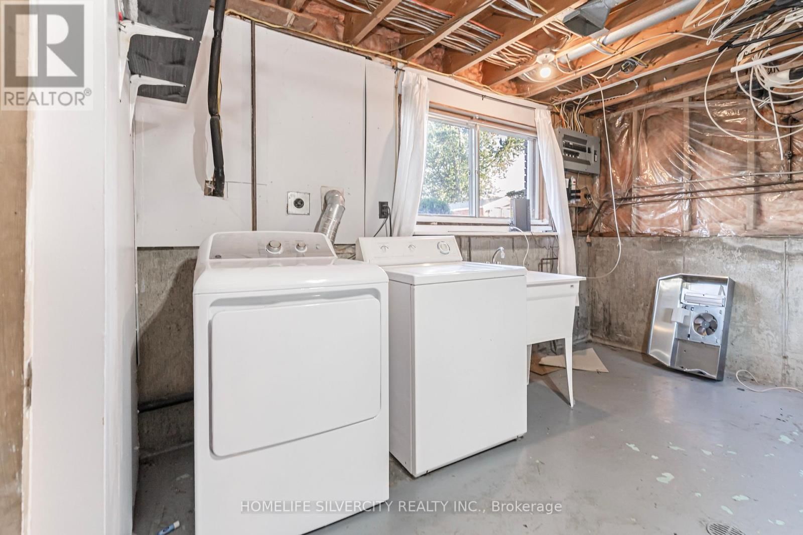 35 LYNN PARK AVENUE Image 32