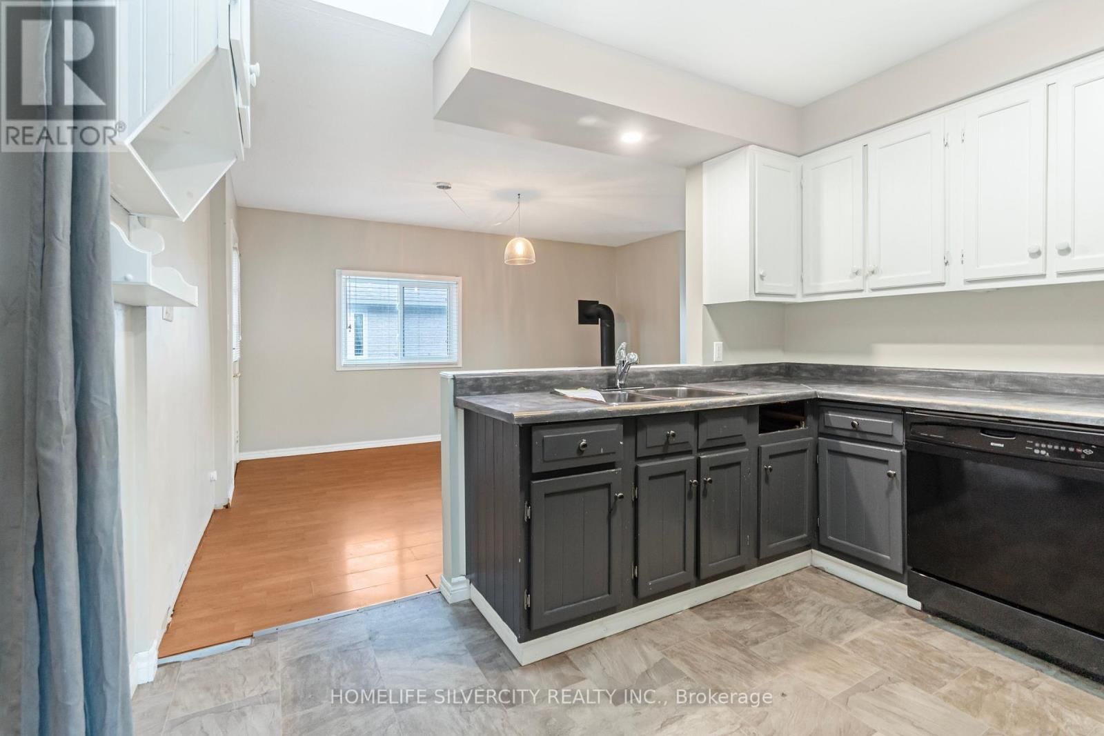 35 LYNN PARK AVENUE Image 40