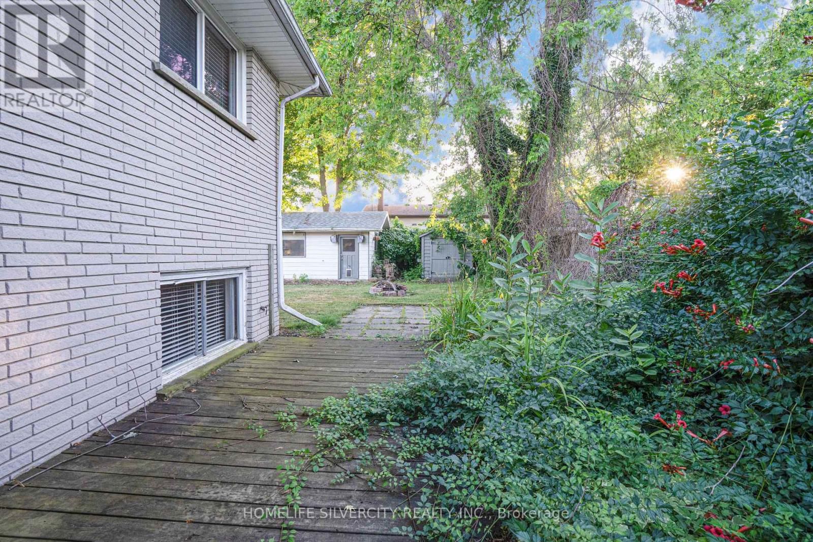 35 LYNN PARK AVENUE Image 8