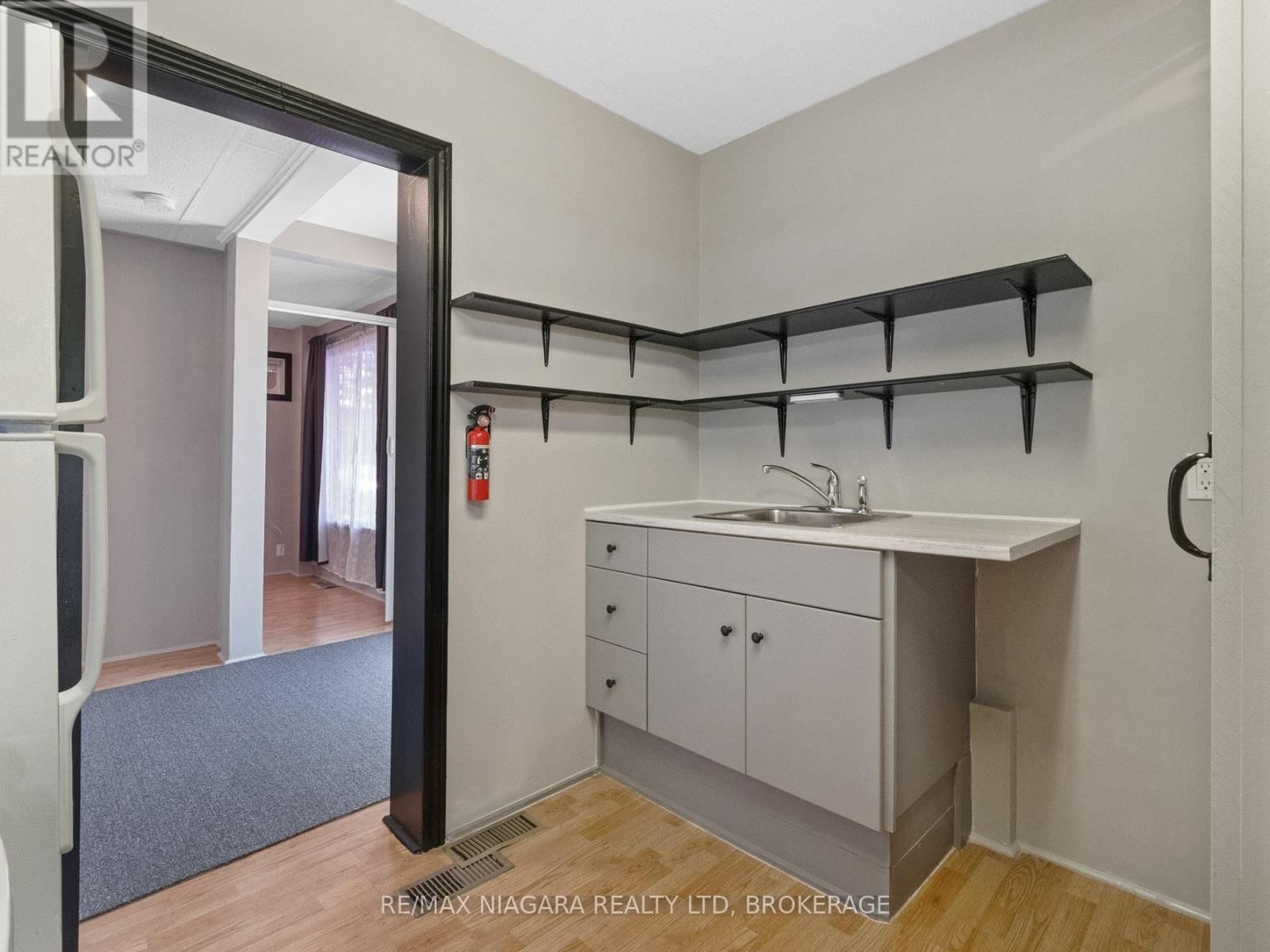 61 QUEEN STREET Image 16