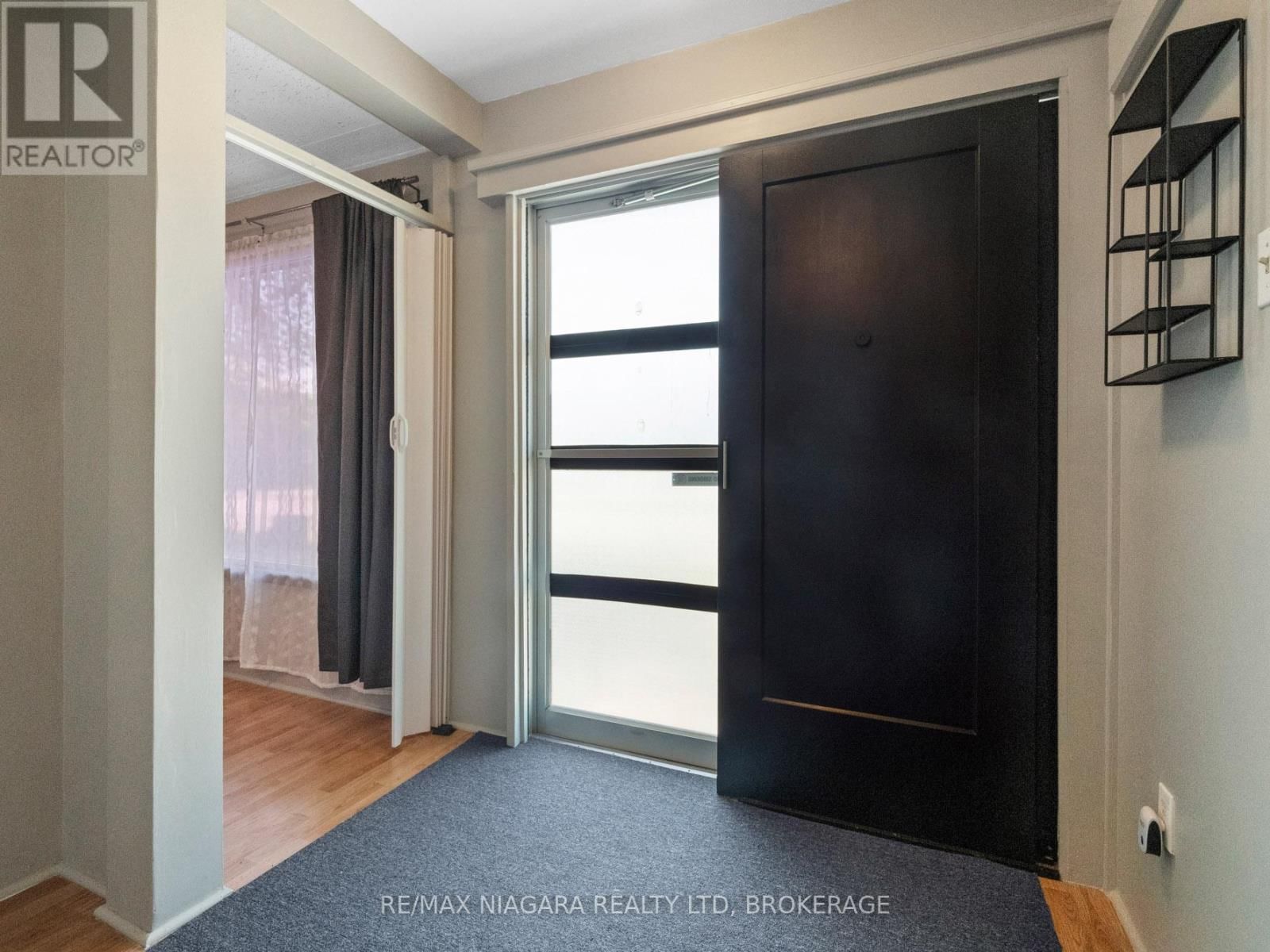 61 QUEEN STREET Image 17