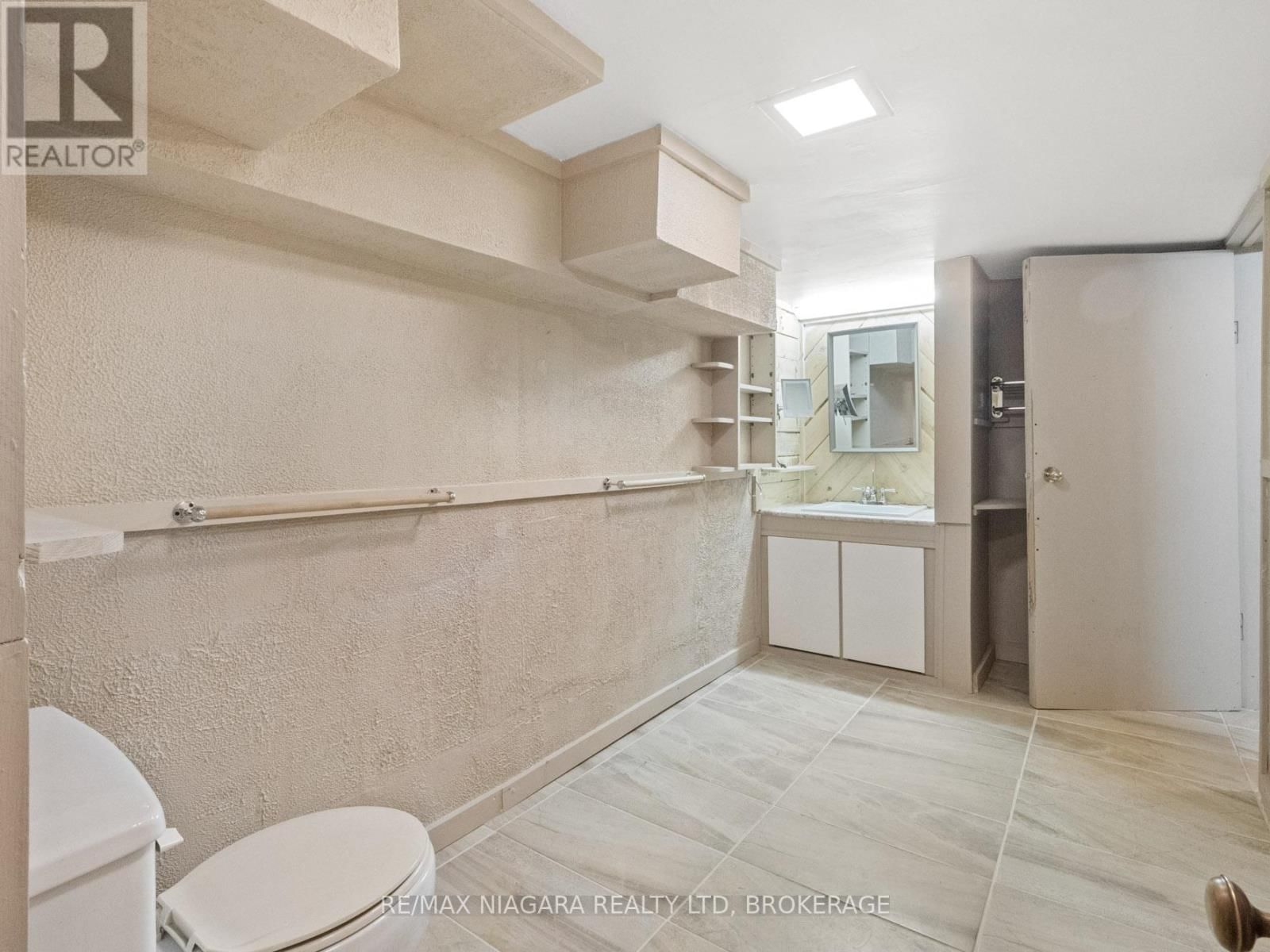 61 QUEEN STREET Image 27