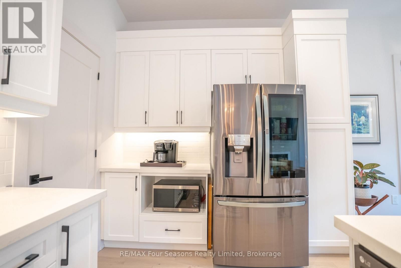 102 GOLDIE COURT Image 15