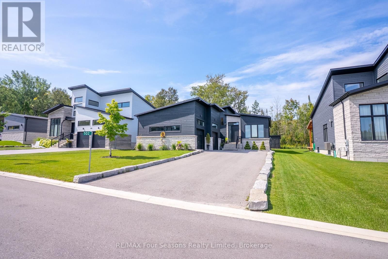 102 GOLDIE COURT Image 4