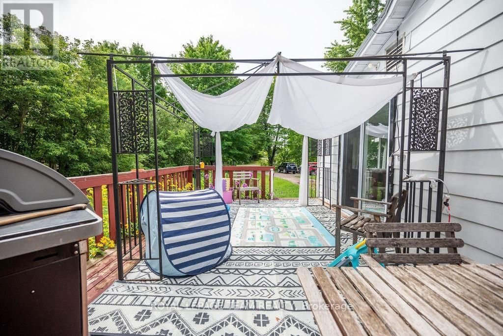 1448 PERRAULT ROAD Image 15