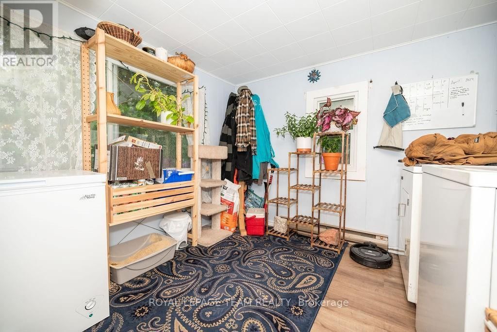 1448 PERRAULT ROAD Image 28