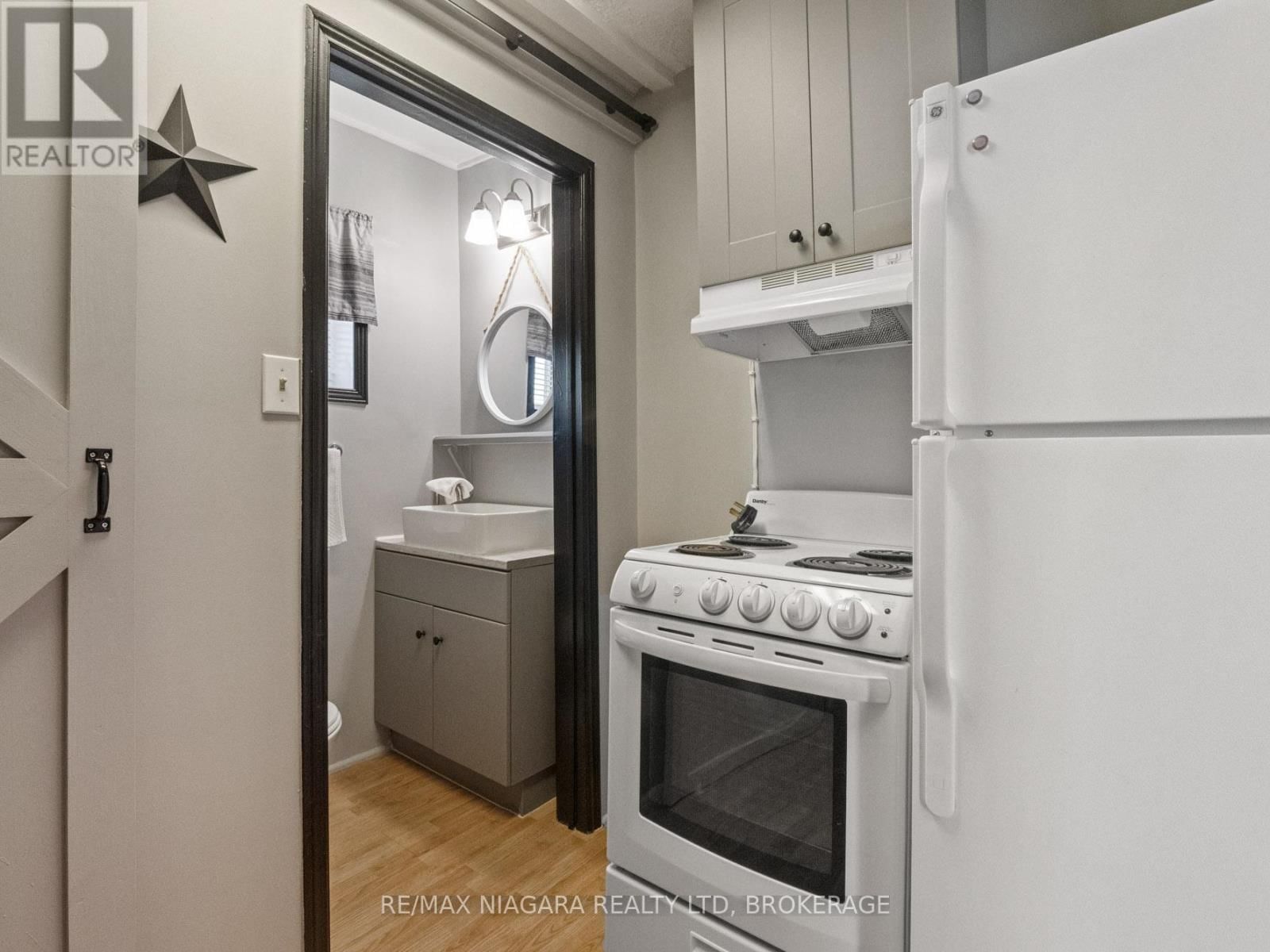 61 QUEEN STREET Image 14