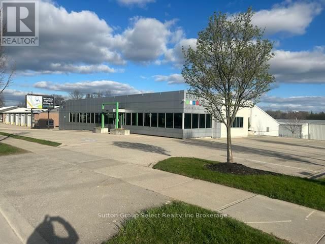 143 BELL STREET EAST Image 1