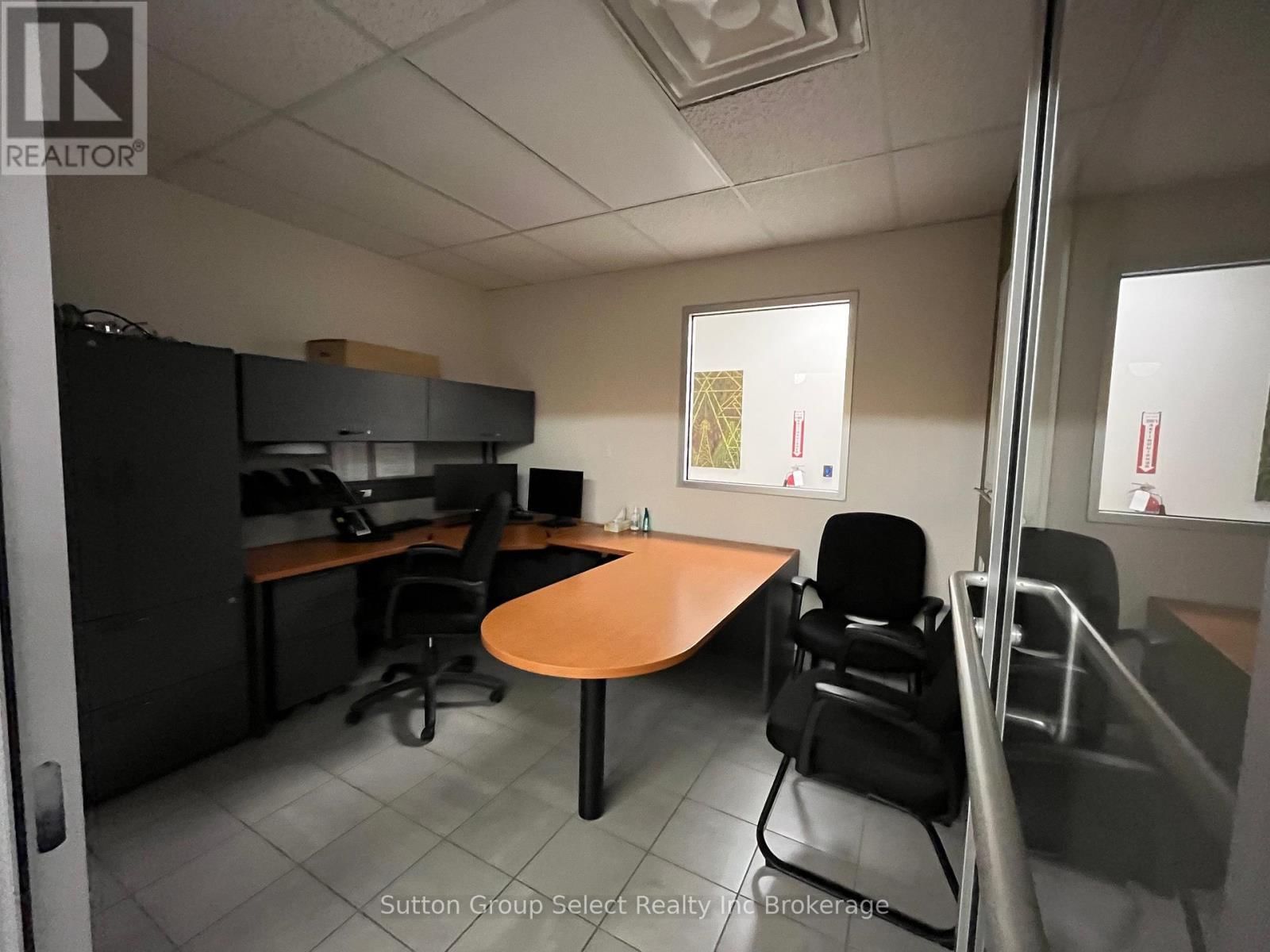 143 BELL STREET EAST Image 12