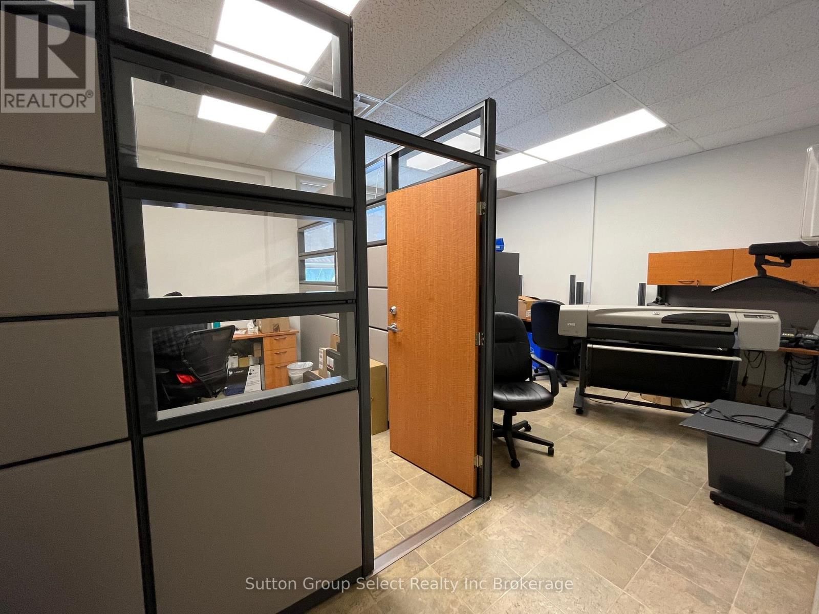 143 BELL STREET EAST Image 15