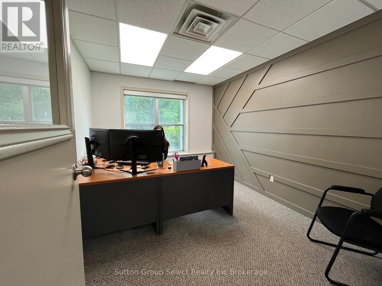 143 BELL STREET EAST Image 24