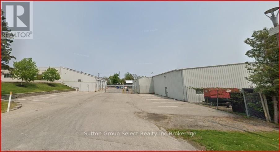 143 BELL STREET EAST Image 25