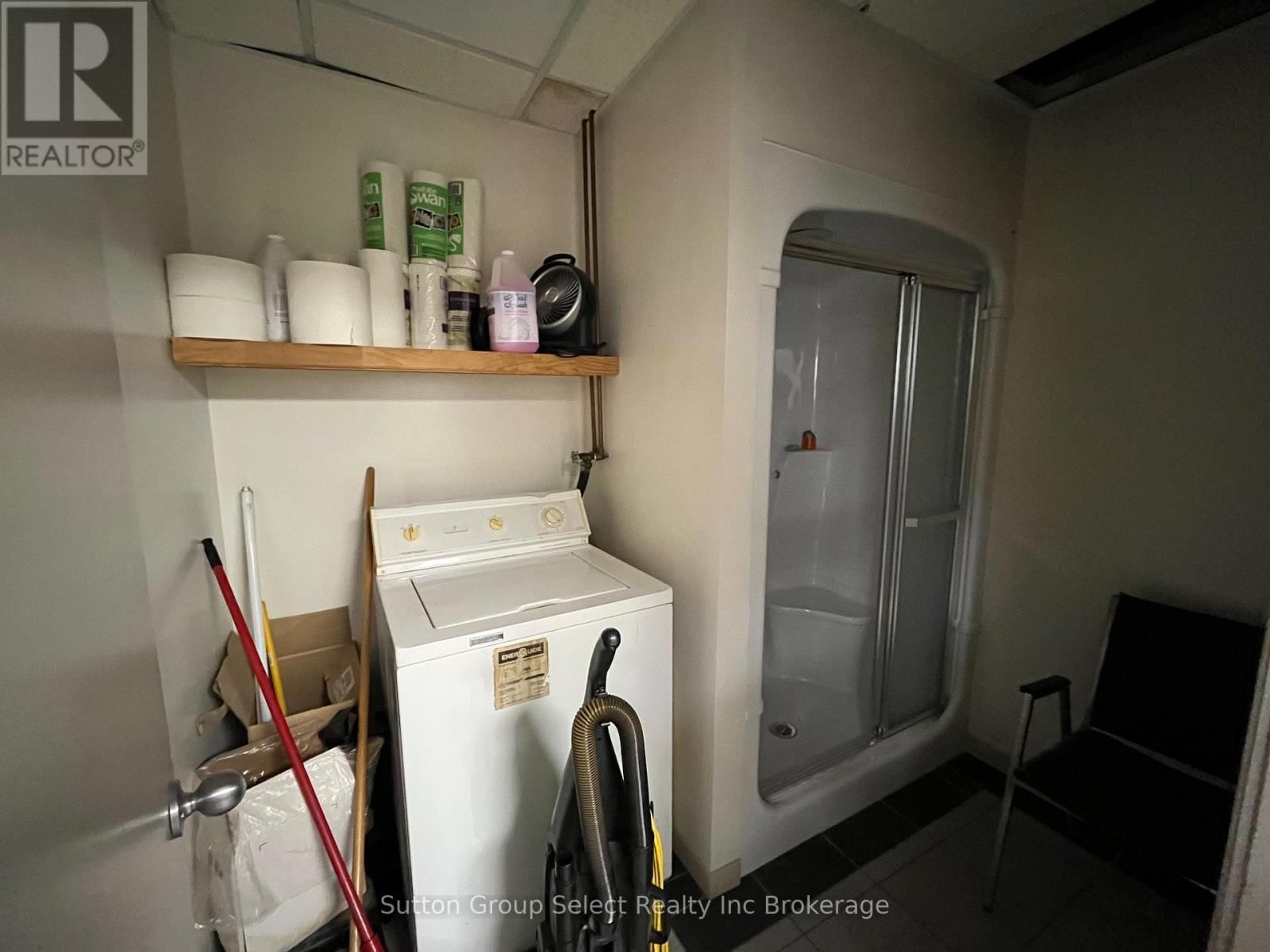 143 BELL STREET EAST Image 34