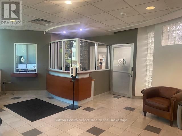 143 BELL STREET EAST Image 6